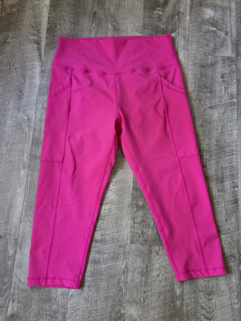 High-Waist Bright Pink Performance Leggings with Side Pockets